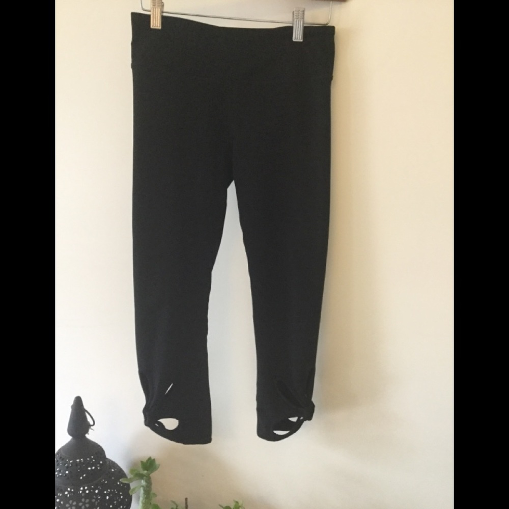 Fabletics cutout detail leggings